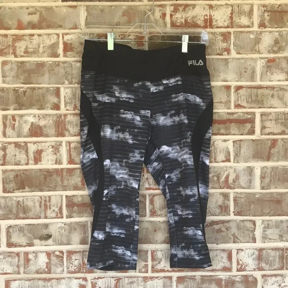 Fila‎ Black Gray Cloud Crop Yoga Athletic Leggings